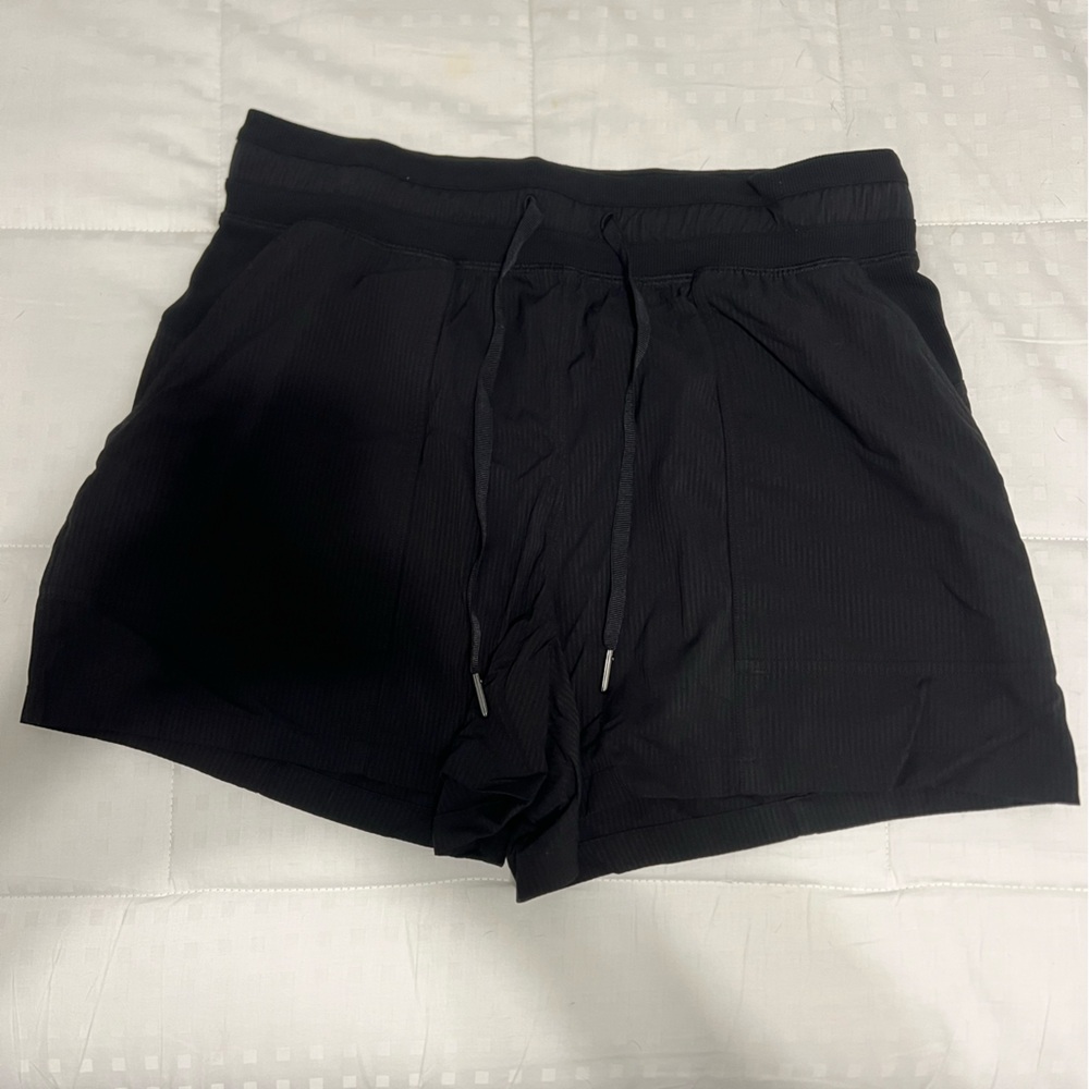 Lululemon Dance Studio High-Rise Short 3.5" - Picture 6 of 10